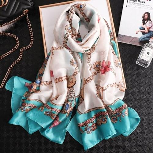 2021 foulard femme hijab stoles bufanda mujer Classic Beach towel fashion chain print silk scarf women 180X90CM Sunscreen shawl