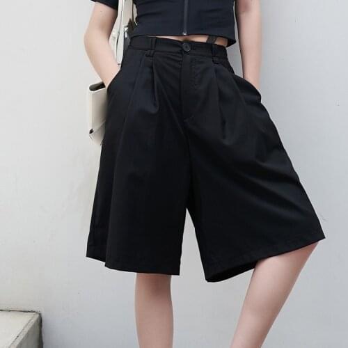 Dark black street personality wide leg shorts 2021 summer new relaxed casual black elastic waist five point pants women
