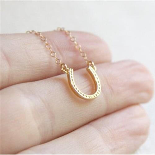 2017 New Classic Fashion Horseshoe Necklace Horse Hoof Necklaces Cute U Necklace For Women and Men