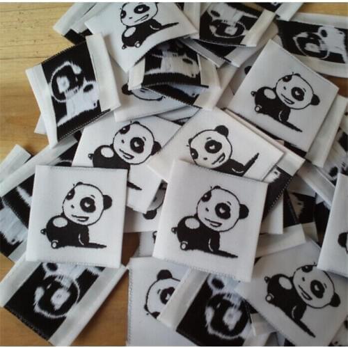 1000PCS Custom quality Black animal label damask polyester cloth woven tag 3 * 3 cm