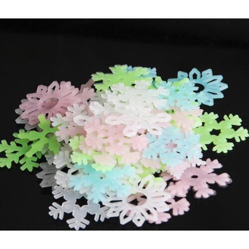 200Sets Luminous Wall Sticker Snowflake Glow In The Dark Decal for Kids Baby Rooms Christmas Decor Fluorescent Stickers SN2086