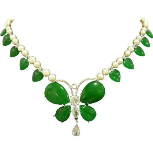 Fashion 6-7mm Beads Green Stone Necklace Burrterfly Pendant Necklaces Choker Crystal Women Party Bibs Collar Jewelry Gifts 17"