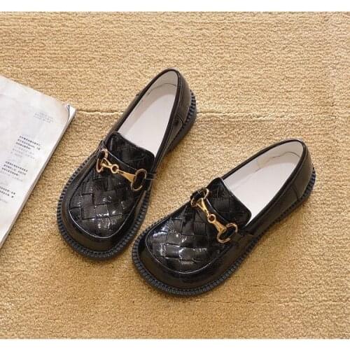 2021new European and American spring and autumn flat-heel womens leather shoes PU peas shoes with thick soles and high loafers