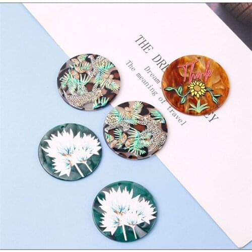 Spring style 30pcs/lot Relief effect flowers/animals pattern geometry rounds/square shape acrylic beads diy jewelry making
