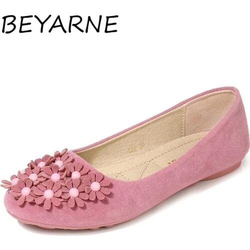 BEYARNE Plus Size pearl flower moccasins femme slip on loafers comfy flock floral pregnant shoes women appliques ballet flats
