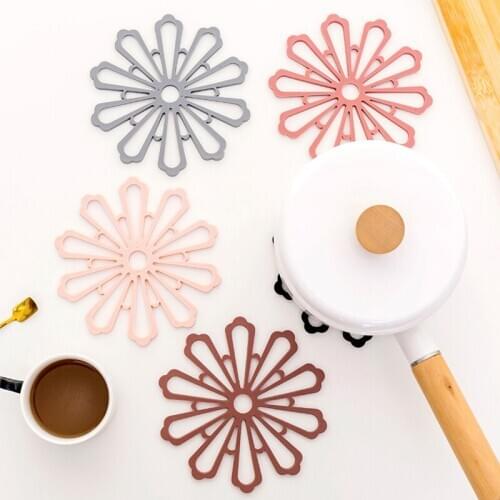 Bluelin Linen Coarse Calico On The Bed