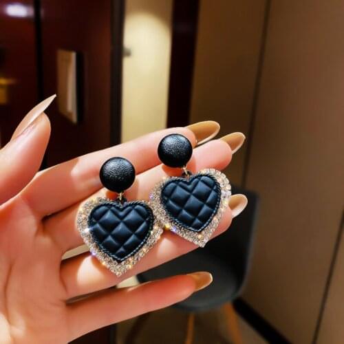 Summer new personality creative heart-shaped pendant earrings luxury fashion prom party earrings for women holiday gifts