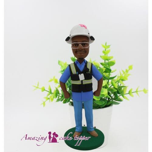 2019 AMAZING CAKE TOPPER Toys Tall and straight, cute man And Groom Gifts Ideas Customized Figurine Valentines Day