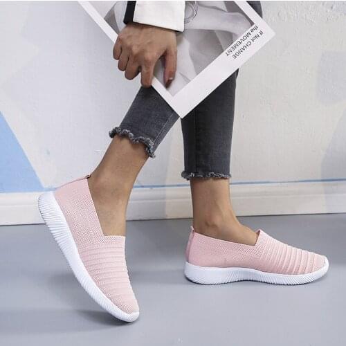 Breathable fashion casual shoes womens single shoes large size 35-43 flat shoes flying shoes 2021 new autumn