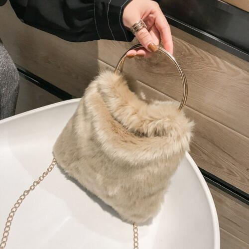 Faux fur womens handbag high quality furry messenger bag metal chain womens shoulder bag 2019 new discount girl bags