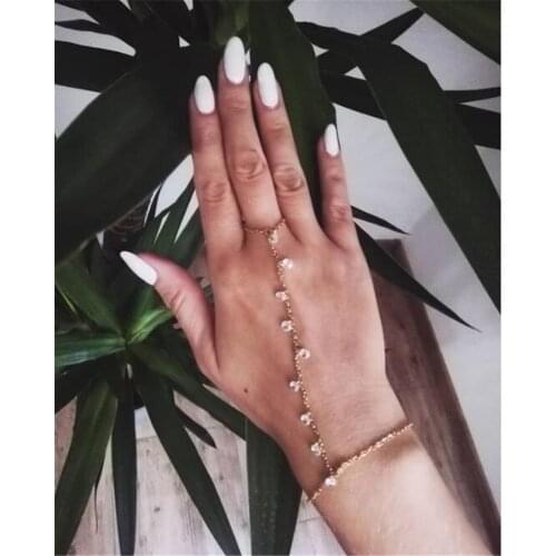 New Fashion Clear Geometric Crystal Pendant Ladies Connected Finger Bracelets Hand Accessories For Women Trendy Charm Bracelet