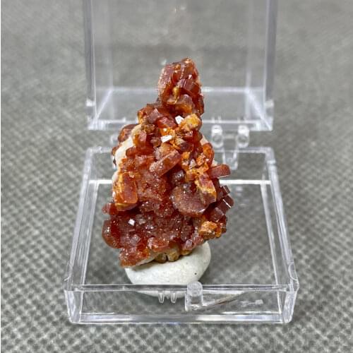 100% Natural Vanadinite mineral specimen quartz crystal specimen Collection Stones and crystals box size 3.4 cm
