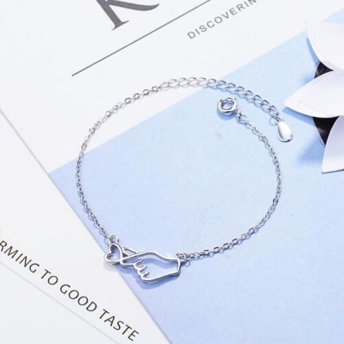New Creative Fashion Female Popular 925 Sterling Silver Jewelry Heart Shaped Love Gesture Sweet Simple Bracelets SB122