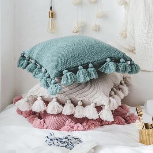 Pompom knitted tassel cushion cover/Decorative knitting throw pillow cover/ cushion cover