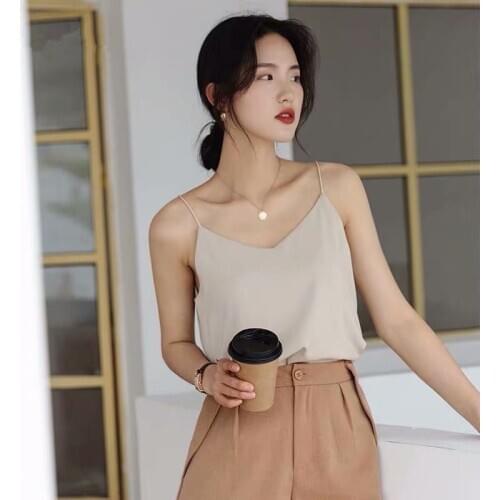 Chiffon Tops for Women Korean Fashion Lady V-neck Satin Tank Top Woman Sleeveless Vest Tops Tee Plus Size Sexy White Tanks Camis