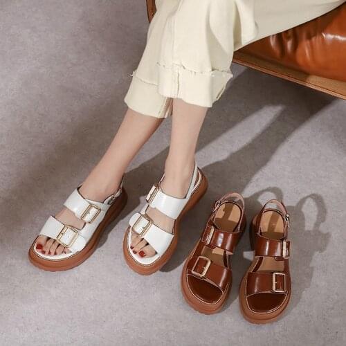 ROYESIC Ladies Sandals 2021 British Retro Barefoot Metal Decoration Thick Bottom Natural Full Leather Handmade 34-42size