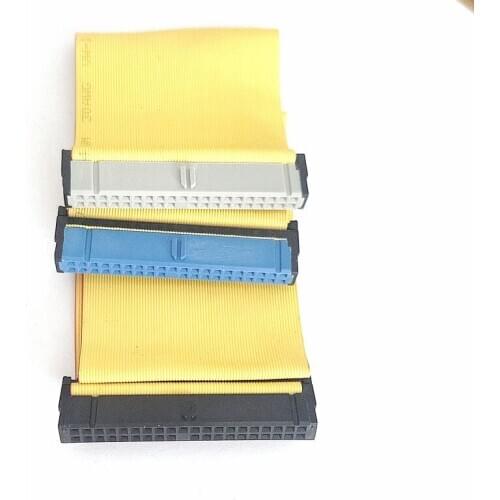 3.5-inch hard disk data cable connects to 39-pin parallel port optical drive one for two IDE old interface computer motherboard