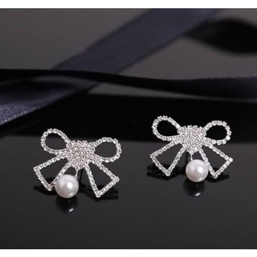 Ladies Summer Bowknot Pearl Earrings Fashion Simple Ladies Jewelry Delicate Fresh Trend New elegant New Fashion Stud Earrings