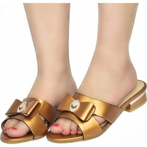 New Arrival African Women Ladies Shoes and Sandals Open Toe Pumps Slip on Low Heels Wedding Shoes Decorated with Rhinestone