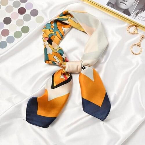 70*70cm Scarf Square Shawl Female Head Band Fashion Lady Hairband Wraps Foulard Women Bandana Neckerchief Hijab Summer 2021 New