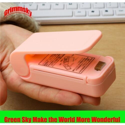 Handheld heat sealer