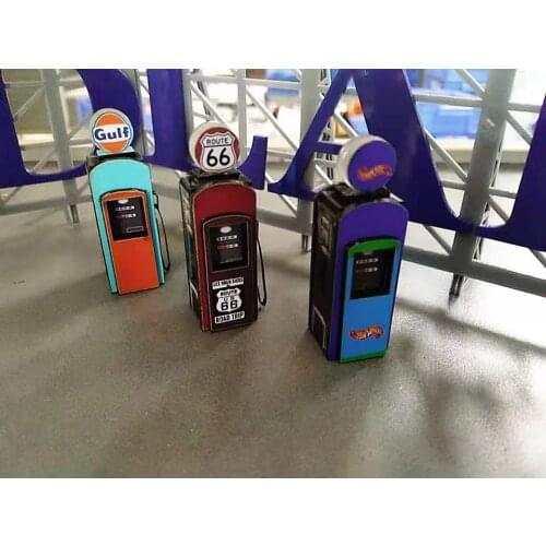 The New 1:64 Scale Scene Accessories Refueling Machine The New And Old Two Car Models Scene Layout Decoration Toys