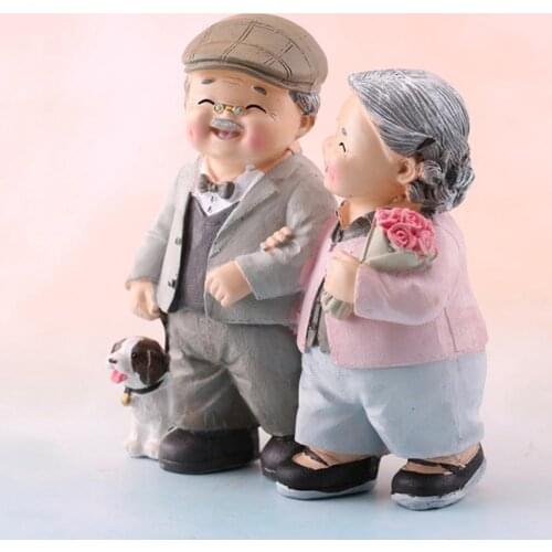 Elderly Couple Resin Statue Romantic Elderly Craft Adornment Home Decor Happy Couple Figurine For DIY Decoration High Quality