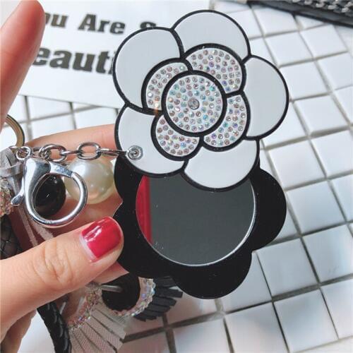 Creative Rhinestone Car Keychain Acrylic Small Mirror Fashion Flower Makeup Mirror Key Chain Bag Pendant