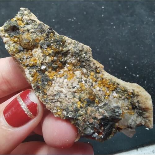 29.6g.100% natural crystal with garnet mineral specimen stone and crystal healing crystal quartz gem