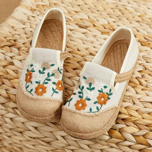 Spring Summer Embroidered Canvas Shoes Women Ethnic Linen Casual Shoes Retro Slip On Flats