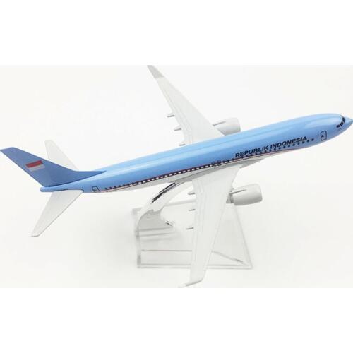 16CM 1/400 Scale Boeing B737 REPUBLIK INDONESIA Airline Plane Model Diecast With base Airframe Metal Airplane Toys Aircraft Gift