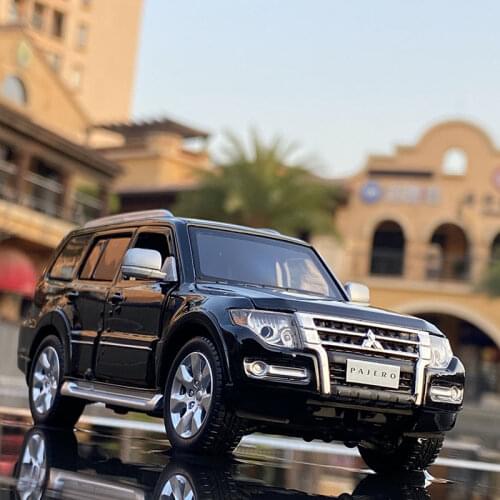 1:32 Mitsubishi PAJERO SUV Alloy Car Model Diecasts & Toy Vehicles Metal Car Model Collection Simulation Sound Light Kids Gift