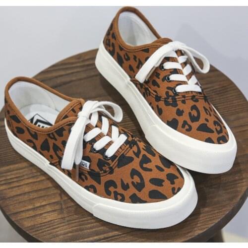Leopard Print Sneakers Women Vulcanized Shoes Classic Skateboard Canvas Shoes Tenis Feminino Comfort Casual Loafers Women Shoes