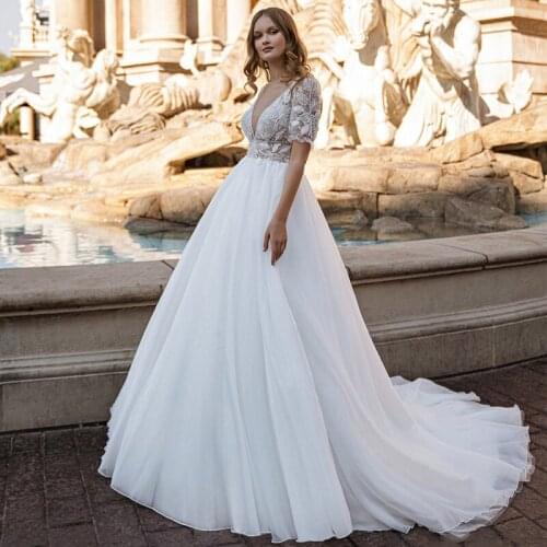 Eightree Short Sleeve Boho Wedding Dresses White Lace Appliques Tulle Bride Gowns Deep V-neck Backless Beach Wedding Party Gowns