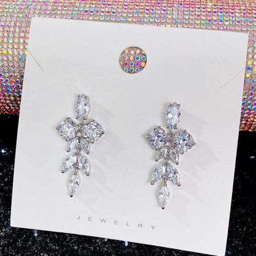 Huitan Romantic Hanging Earrings for Women Full AAA Crystal Cubic Zirconia Elegant Engagement Wedding Accessories Luxury Jewelry