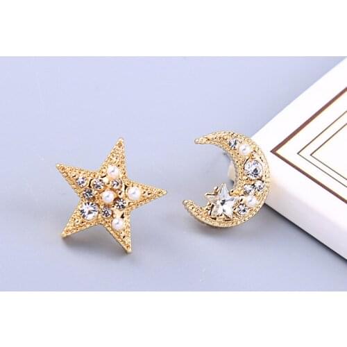 Fashion Asymmetric Gold Color Star Moon Earrings Luxury Eegant Pearl Crystal Female Ears Stud Charming Ladies Wedding Jewelry