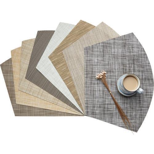 Pack of 4pcs Table Placemats PVC Table Mats Heat Insulated Pad Dinner Table Decor Fan-shaped Design 45x30cm