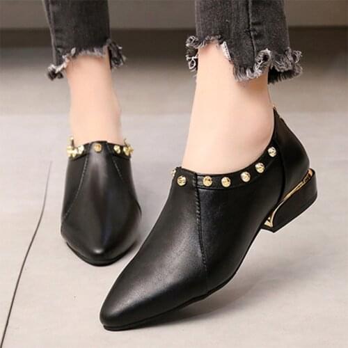 Plus Size 35-42 Women Shoes Pointed Toe oxfords Shoes Rivets Dress Shoes Low Heels Ladies Shoes Woman Flats Zapatos Mujer DFG56