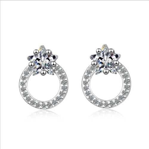 Korean version of the crystal fashion temperament five-pointed star cute sweet silver plated stud earrings WE028