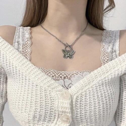 New Necklace 2021 Fashion Alloy Chains OT Buckle Necklaces for Women Retro Butterfly Pendant Necklace Clavicle Chain Jewelry