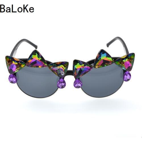 Baroque Retro Sunglasses Fashion Design Crystal Flower Cat Eye Sunglasses Baroque Women Sun Beach Casual Oversize Sun glass