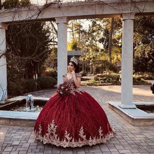 2021 Red Beaded Ball Gown Quinceanera Dresses Gold Beads Sweet 16 Dress Pageant Gowns vestido de 15 anos años quinceañera