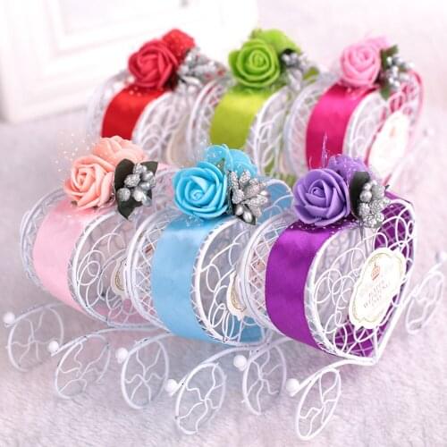 Carriage Designed Hollow Candy Box Weeding Decoration Chocolate Gift Package Case Holder Party Favour Supplies 6 Colors