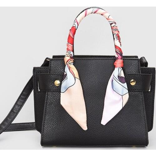 Womens premium texture luxury shoulder bag 2021 new fashion designer pure color large-capacity handbag all-match messenger bag