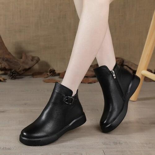 2021 New Leather Martin Boots Female British Style Buckle Soft Sole Comfortable Retro Thick Bottom Plus Velvet Short Boots Women