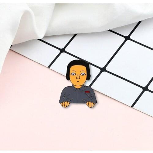 Creative Wear Uniform Women Enamel Pins Pilot Girl Cartoon Brooches Metal Badges Alloy Button Denim Shirt Lapel Fashion Jewelry