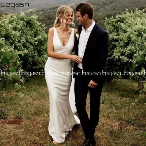 Eeqasn Sleeveless Wedding Dresses