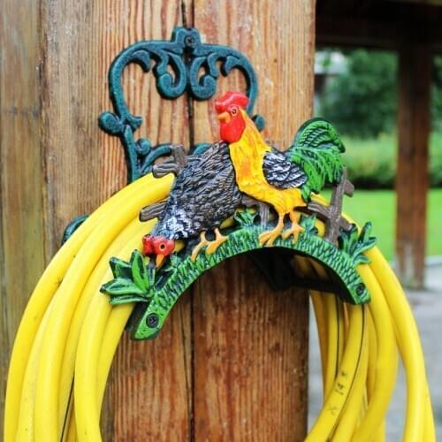 Vintage Rooster Hen Cast Iron Wall Water Pipe Holder European Home Garden Wall Decor Heavy Metal Wall Hook With Color Hand Paint
