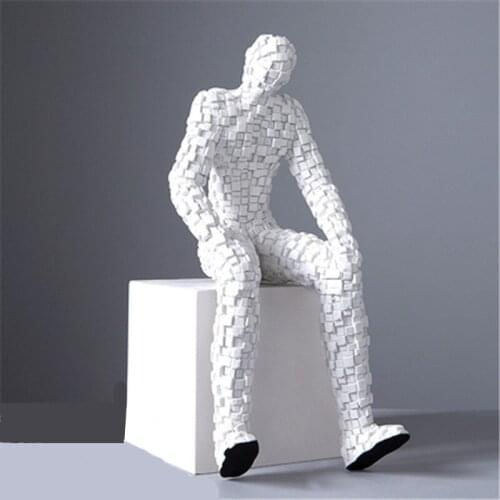 ABSTRACT MOSAIC RESIN WHITE / BLACK ABSTRACT MALE THINKING CHARACTER SCULPTURE CARVED HOME DECORATION ACCESSORIES A1111