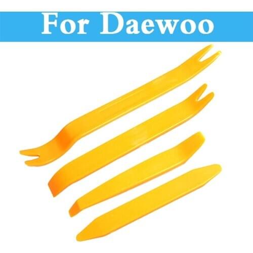 4pcs Plastic Car Radio Door Clip Panel Trim Dash Audio Removal Pry Tool For Daewoo Sens Tosca Winstorm Matiz Nubira Nexia